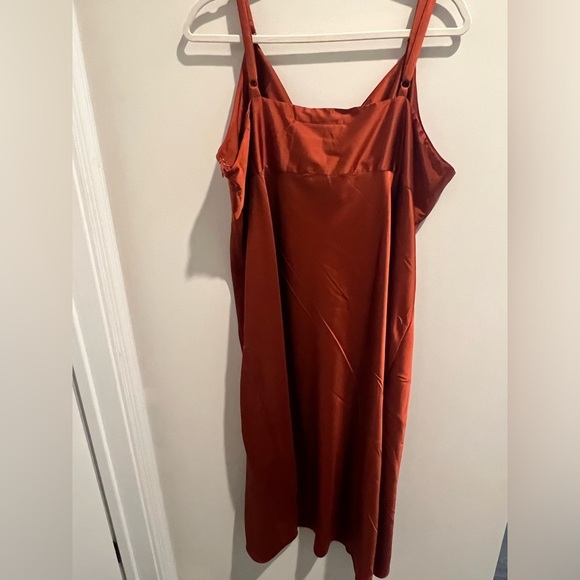 Skies Are Blue for Vada Winter Rust Slip Dress, Curvy - Picture 9 of 9